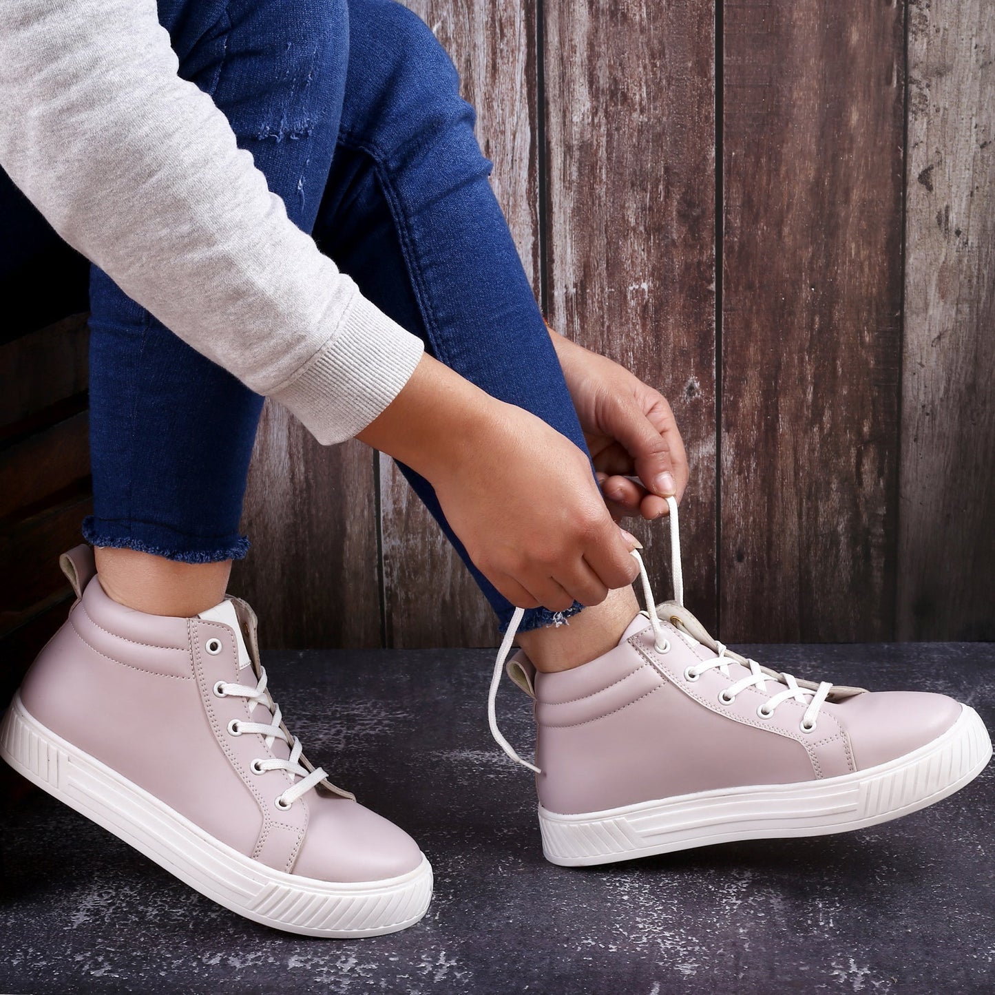 Women's Trendiest Casual Lace-up Shoe