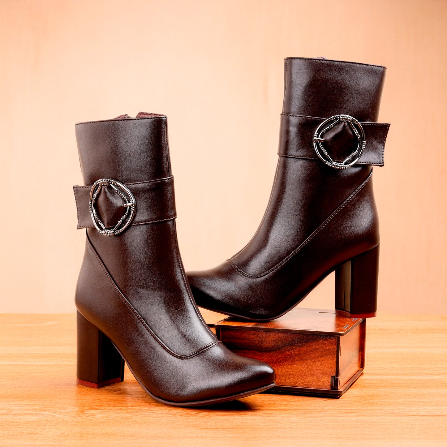 Women's Classy ankle buckle Boots